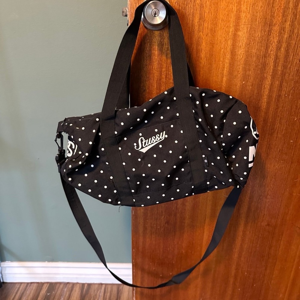 small stussy duffle bag